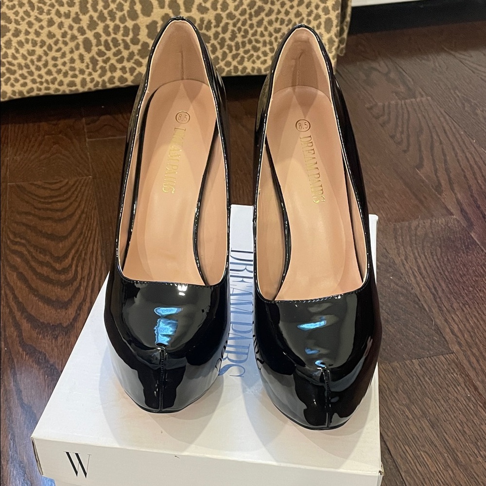 Dream Pairs Black Patent Leather platform Women's Shoes size 8.5